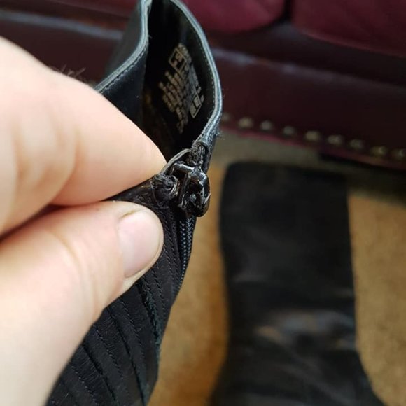 Rockport high heeled, leather boots, size 9 - Picture 6 of 6